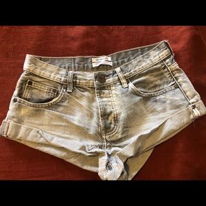 Grey shorts